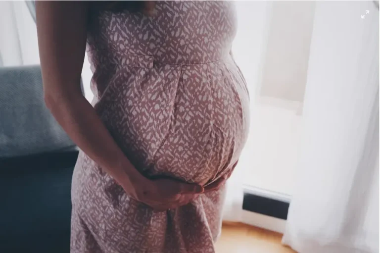 How to Manage Bleeding During the First Trimester